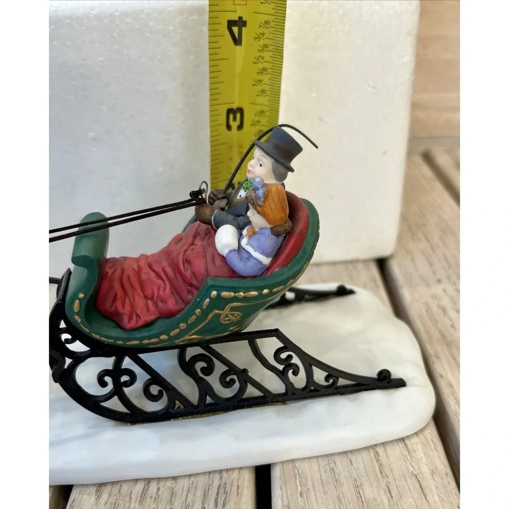 Dept 56 Heritage Village 58203 Dashing Though The Snow  1994